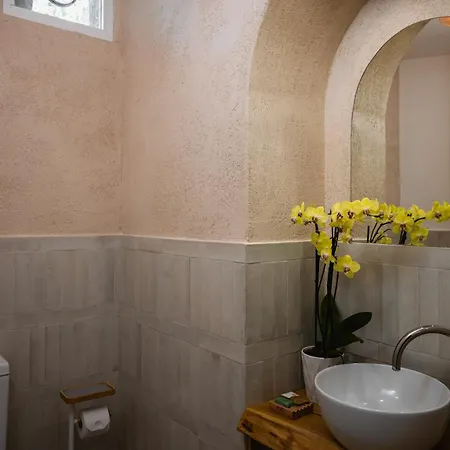 Arcu Retreat Ποζιτάνο